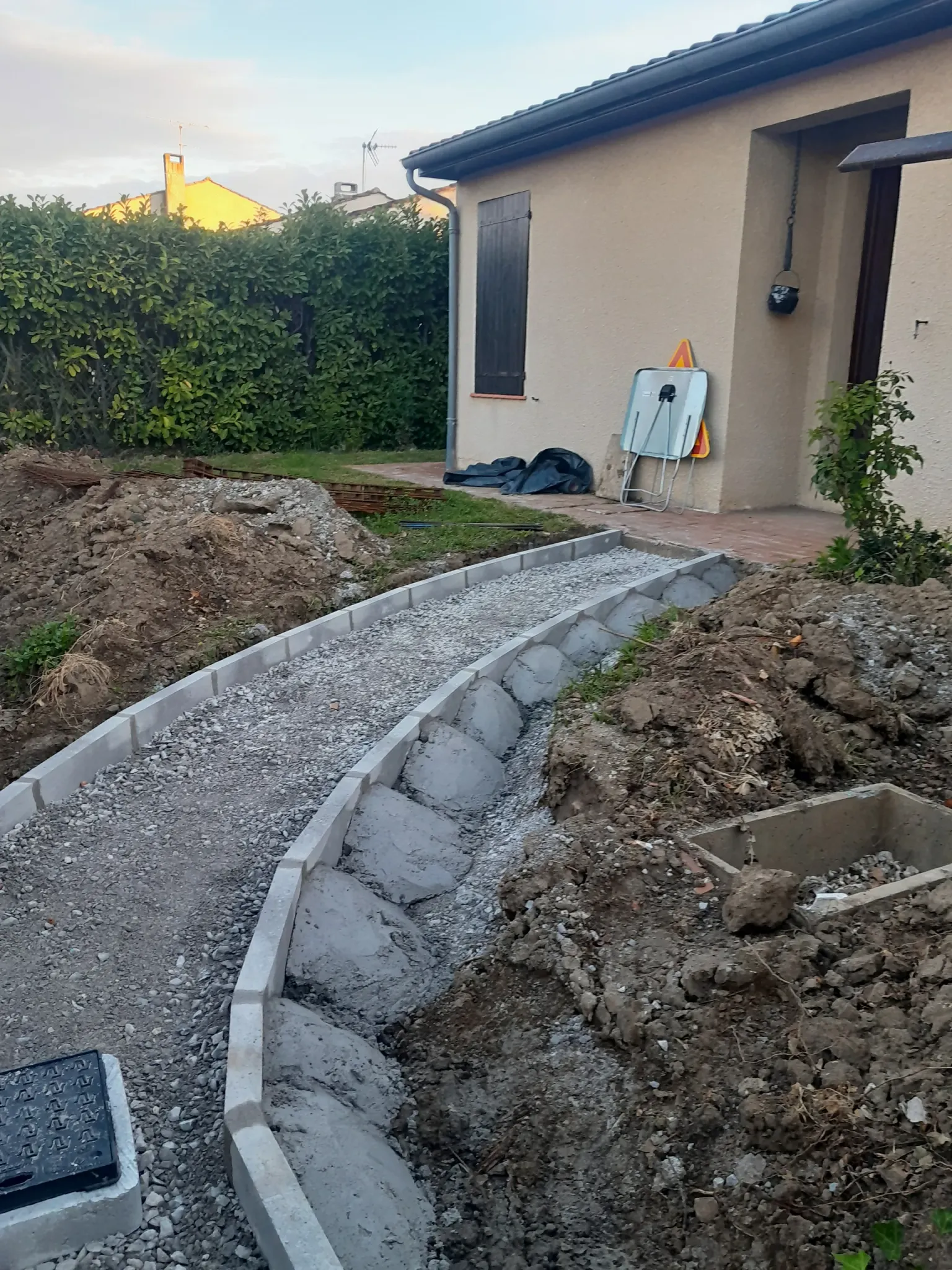 Aménagement extérieur complet à Villeneuve-Tolosane, vue 4 du chantier
